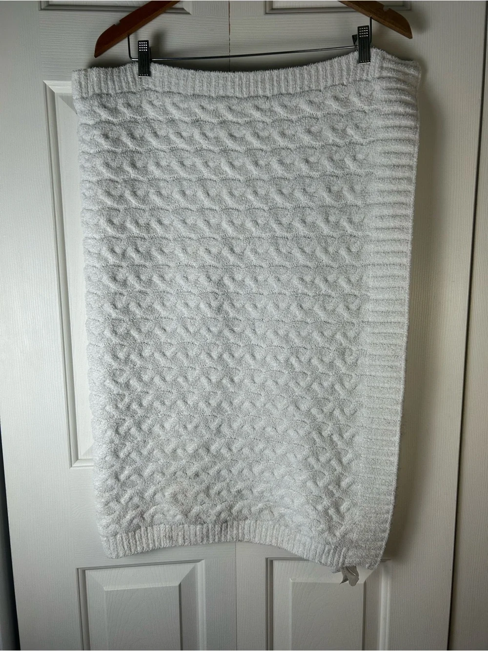 Novogratz Cable Sweater Knit Baby Blanket White Chenille Soft Security Lovey